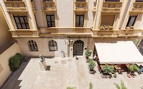 Cozy Cathedral Apartment in Málaga